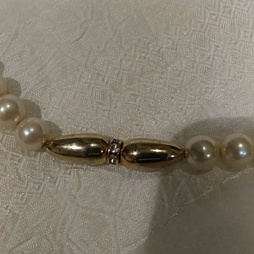 Neckles - Picture 5 of 6